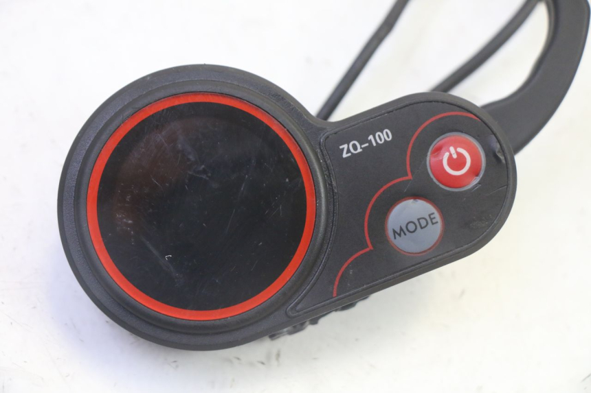 photo de VELOCIMETRO HITWAY H5 1 - Detalle de la pieza