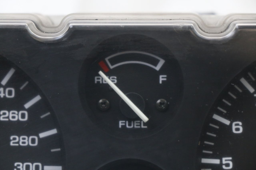 photo de VELOCIMETRO HONDA CBR F 1000 (1993 - 1996) - Zoom estado de uso