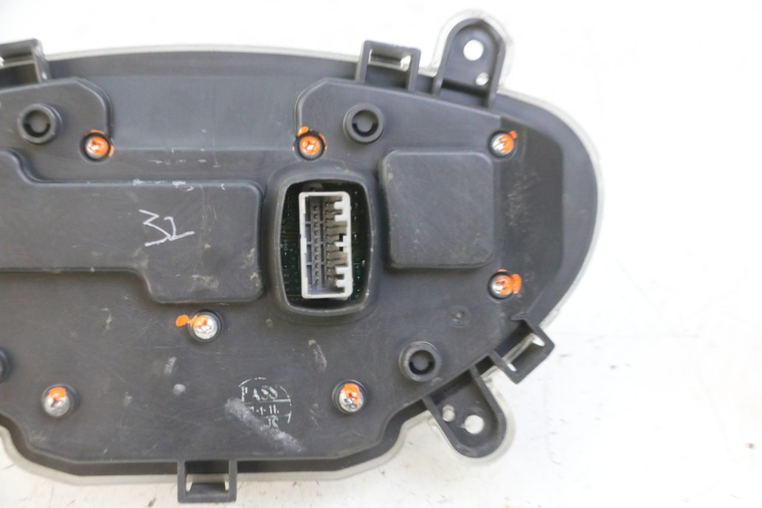 photo de VELOCIMETRO PIAGGIO IE MP3 YOURBAN 300 (2011 - 2016) - Vista general del producto