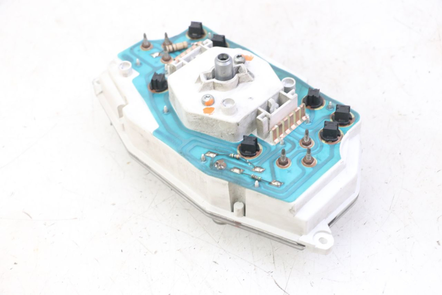 photo de VELOCIMETRO PEUGEOT JET FORCE CARBU 50 (2003 - 2016) - Detalle de la pieza