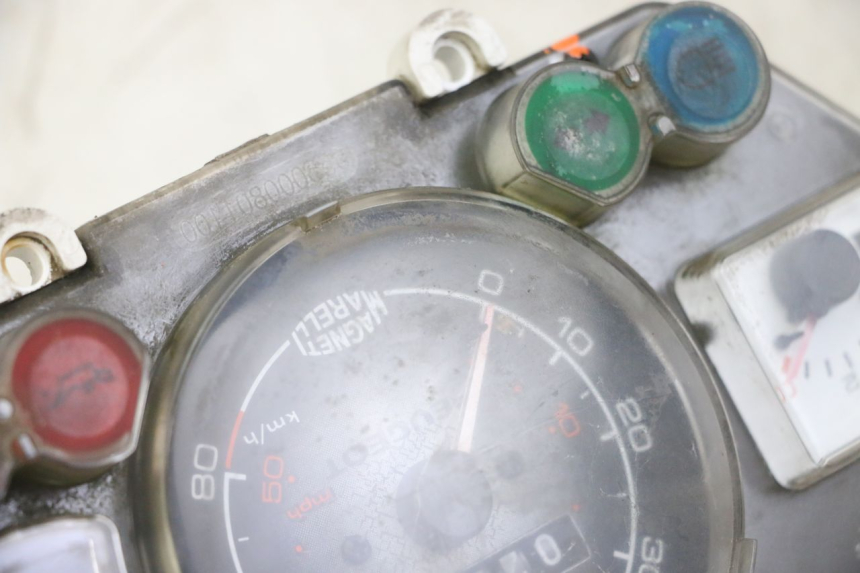 photo de VELOCIMETRO PEUGEOT JET FORCE CARBU 50 (2003 - 2016) - Características distintivas