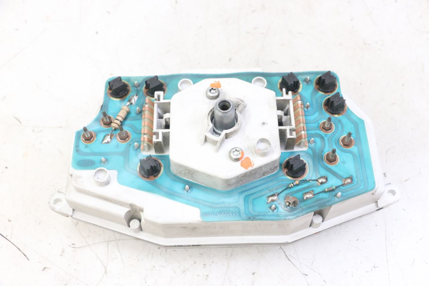 photo de VELOCIMETRO PEUGEOT JET FORCE CARBU 50 (2003 - 2016) - Detalles de los puntos de fijación