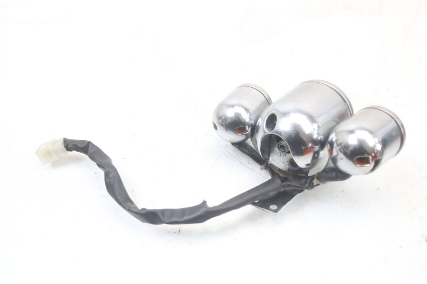 photo de CUENTA KILÓMETROS JM MOTORS OLDIES 4T 50 (2010 - 2020) - Detalles de los puntos de fijación