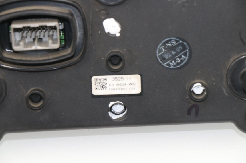 photo de VELOCIMETRO KAWASAKI ER-6 ER6 F 650 (2009 - 2011) - Estado de la superficie y material