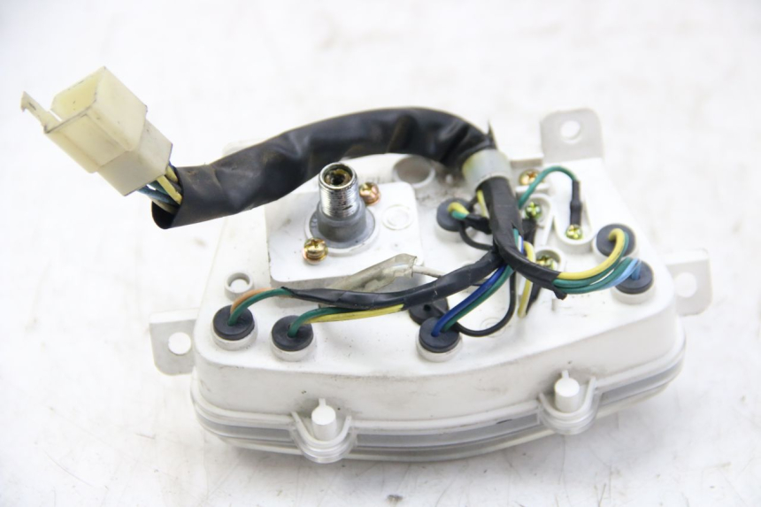 photo de CUENTA KILÓMETROS PEUGEOT KISBEE 2T 50 (2010 - 2017) - Detalle de la pieza