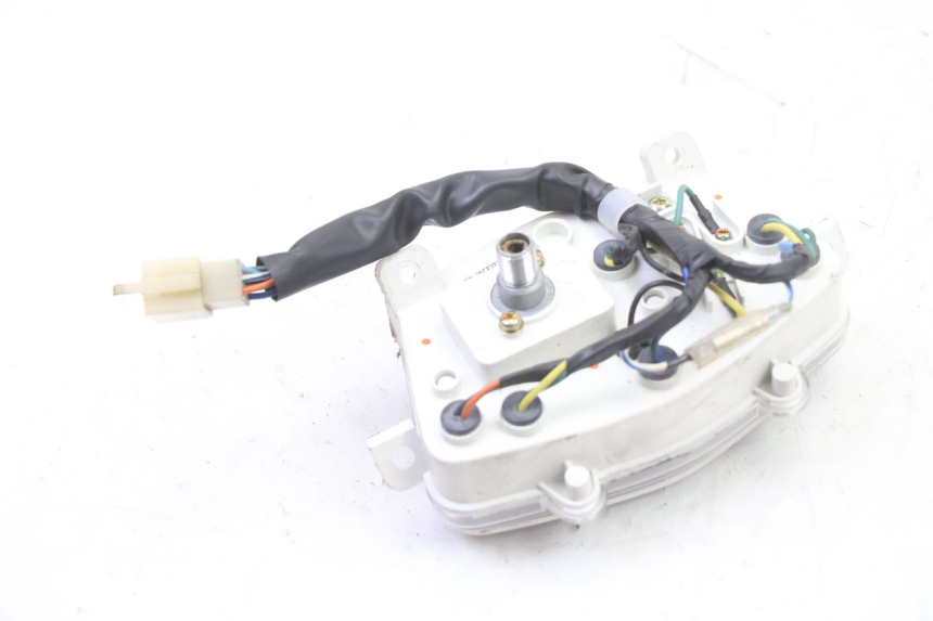 photo de CUENTA KILÓMETROS PEUGEOT KISBEE 2T 50 (2010 - 2017) - Estado de la superficie y material