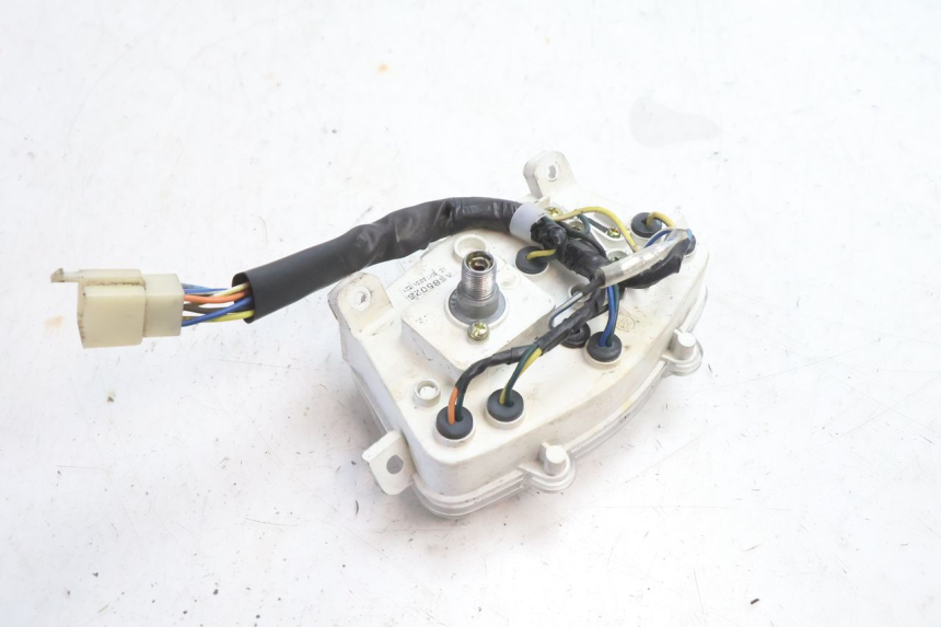 photo de CUENTA KILÓMETROS PEUGEOT KISBEE 2T 50 (2010 - 2017) - Estado de la superficie y material