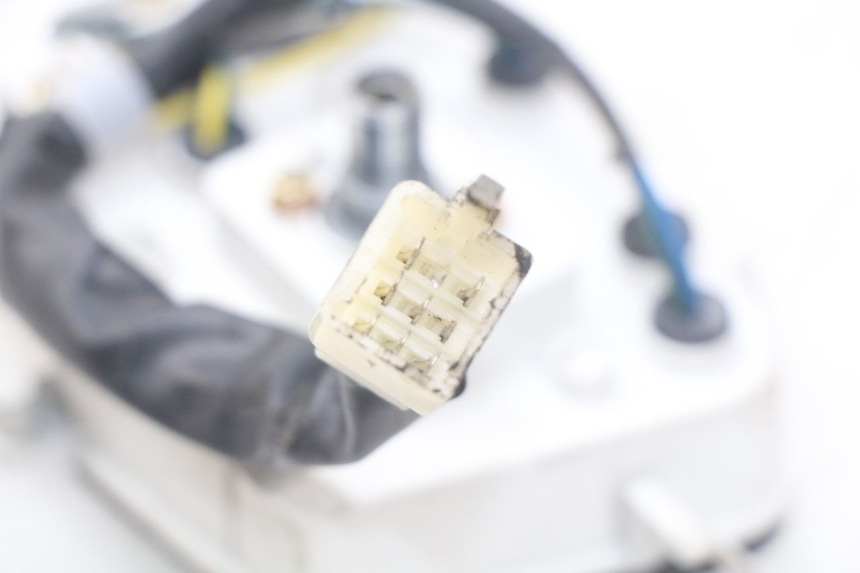 photo de CUENTA KILÓMETROS PEUGEOT KISBEE 4T 50 (2018 - 2022) - Detalles de los puntos de fijación