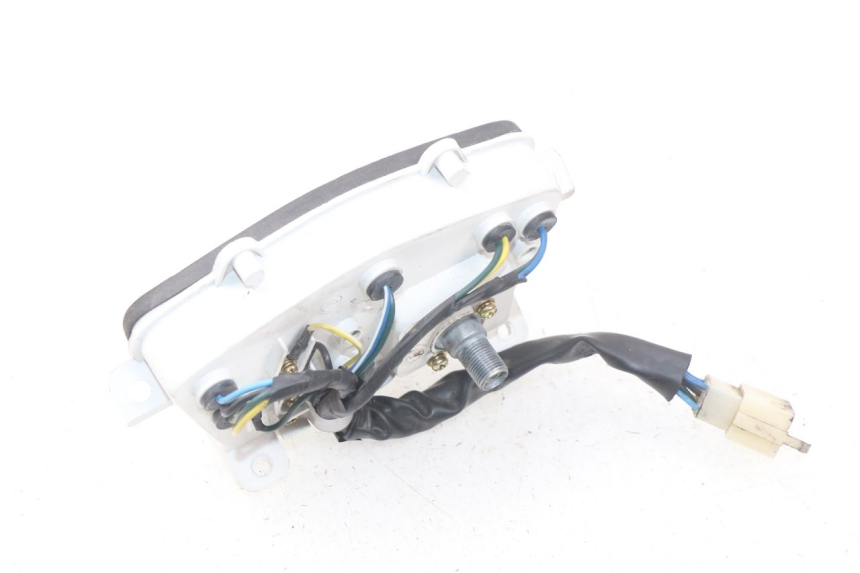 photo de CUENTA KILÓMETROS PEUGEOT KISBEE 4T 50 (2018 - 2022) - Estado de la superficie y material