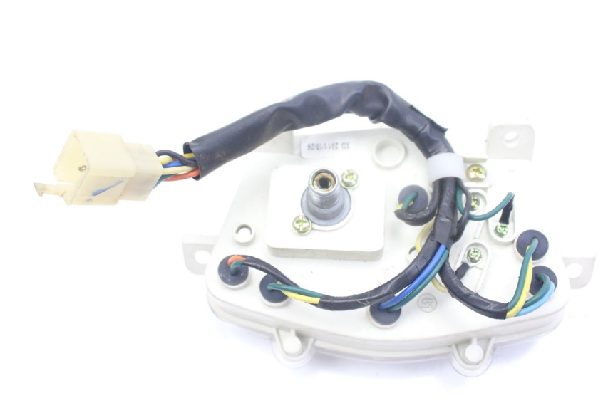 photo de CUENTA KILÓMETROS PEUGEOT KISBEE 4T 50 (2010 - 2017) - Otra perspectiva