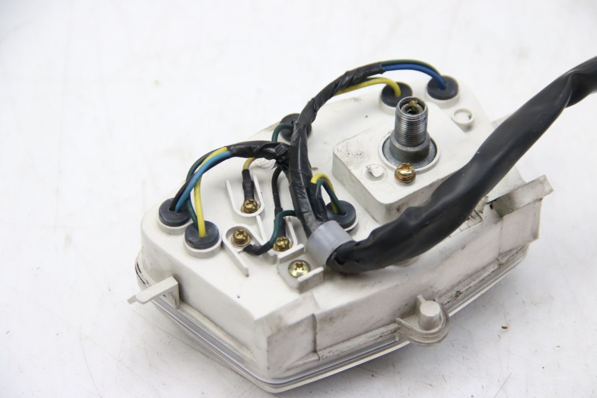 photo de CUENTA KILÓMETROS PEUGEOT KISBEE 4T 50 (2018 - 2022) - Primer plano técnico