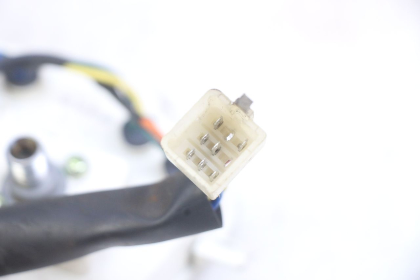 photo de CUENTA KILÓMETROS PEUGEOT KISBEE 4T 50 (2010 - 2017) - Primer plano técnico