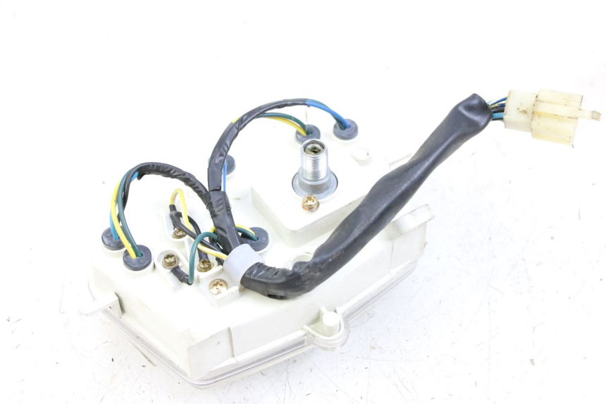 photo de CUENTA KILÓMETROS PEUGEOT KISBEE 4T 50 (2018 - 2022) - Primer plano técnico