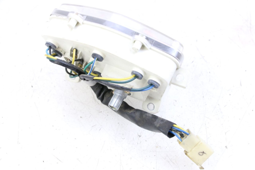 photo de CUENTA KILÓMETROS PEUGEOT KISBEE 4T 50 (2018 - 2022) - Detalles de los puntos de fijación