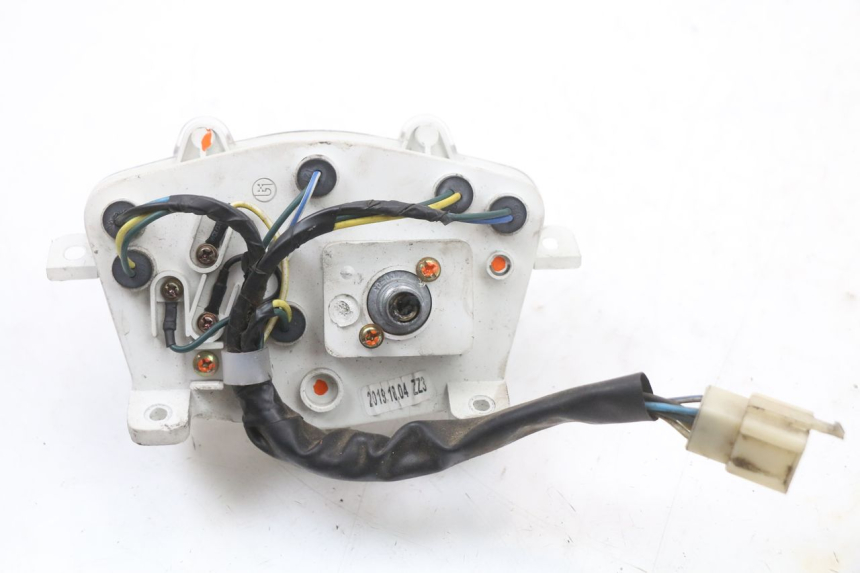 photo de CUENTA KILÓMETROS PEUGEOT KISBEE 4T 50 (2018 - 2022) - Estado de la superficie y material