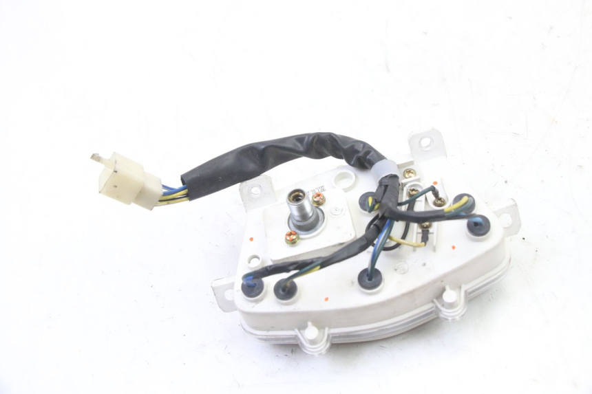 photo de CUENTA KILÓMETROS PEUGEOT KISBEE 4T 50 (2018 - 2022) - Estado de la superficie y material