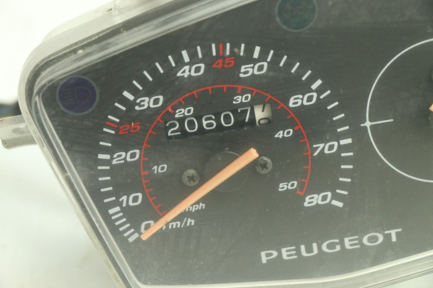 photo de CUENTA KILÓMETROS PEUGEOT KISBEE 4T 50 (2018 - 2022) - Detalle de la pieza