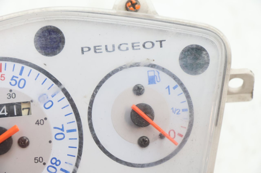 photo de CUENTA KILÓMETROS PEUGEOT KISBEE 4T 50 (2010 - 2017) - Zoom estado de uso