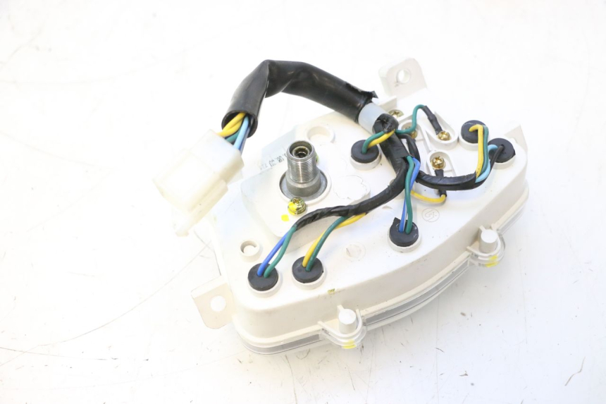 photo de VELOCIMETRO PEUGEOT KISBEE 4T 50 (2023 - 2026) - Primer plano técnico