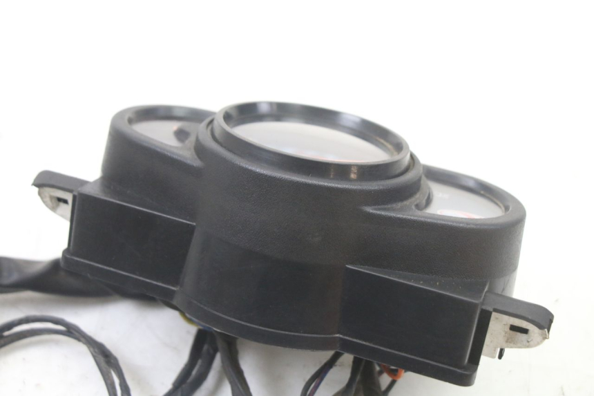 photo de CUENTA KILÓMETROS KYMCO AGILITY 4T 50 (2018 - 2022) - Detalles de los puntos de fijación