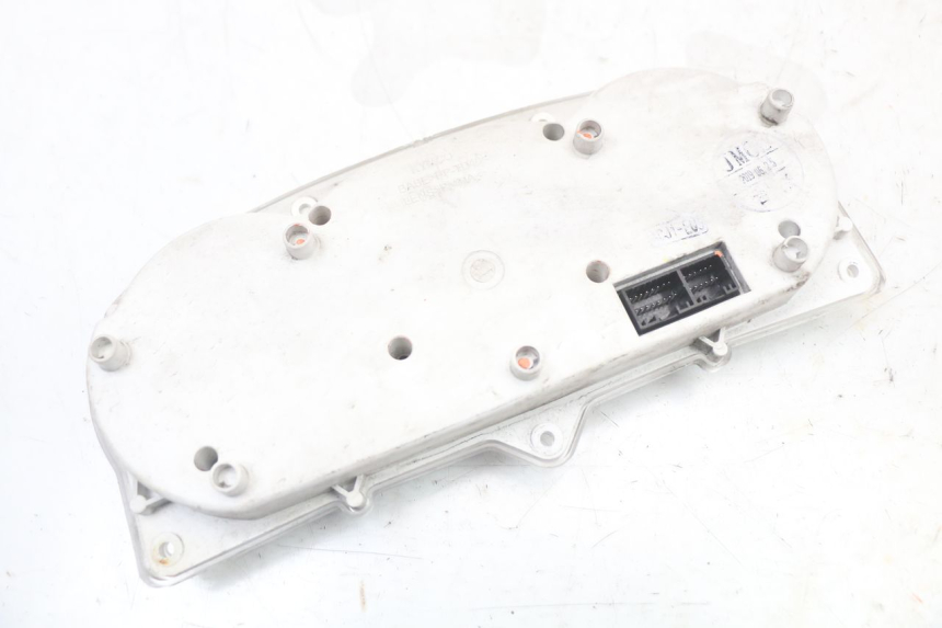 photo de VELOCIMETRO KYMCO X-TOWN XTOWN 125 (2016 - 2021) - Detalles de los puntos de fijación