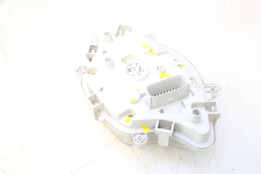 photo de CUENTA KILÓMETROS PIAGGIO LIBERTY IGET 4T 50 (2015 - 2020) - Detalles de los puntos de fijación