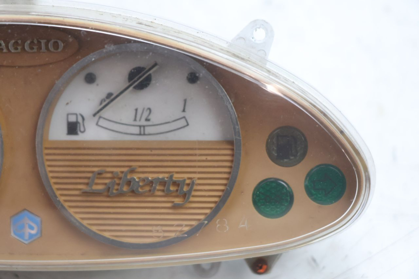 photo de VELOCIMETRO PIAGGIO LIBERTY 50 (1998 - 2003) - Primer plano técnico