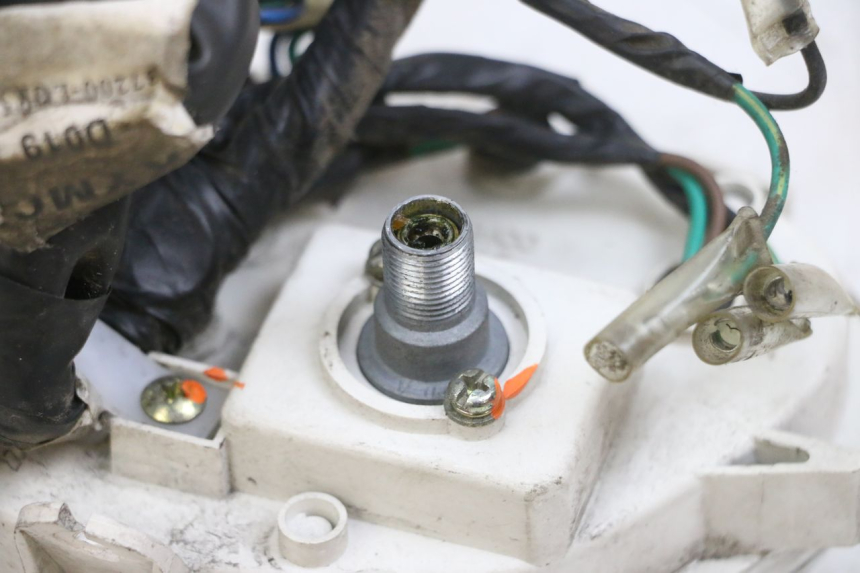 photo de CUENTA KILÓMETROS KYMCO LIKE 125 (2009 - 2016) - Detalles de los puntos de fijación