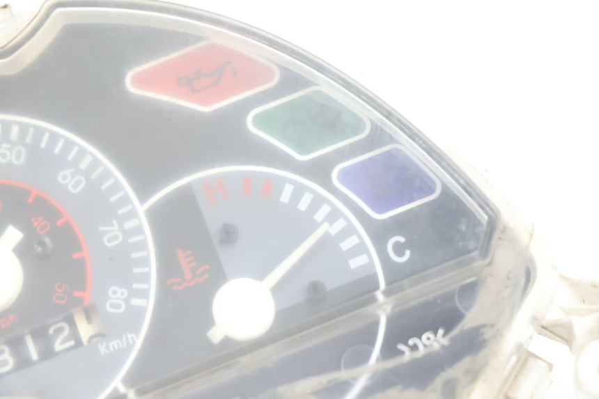 photo de VELOCIMETRO PEUGEOT LUDIX BLASTER 50 (2006 - 2014) - Zoom estado de uso