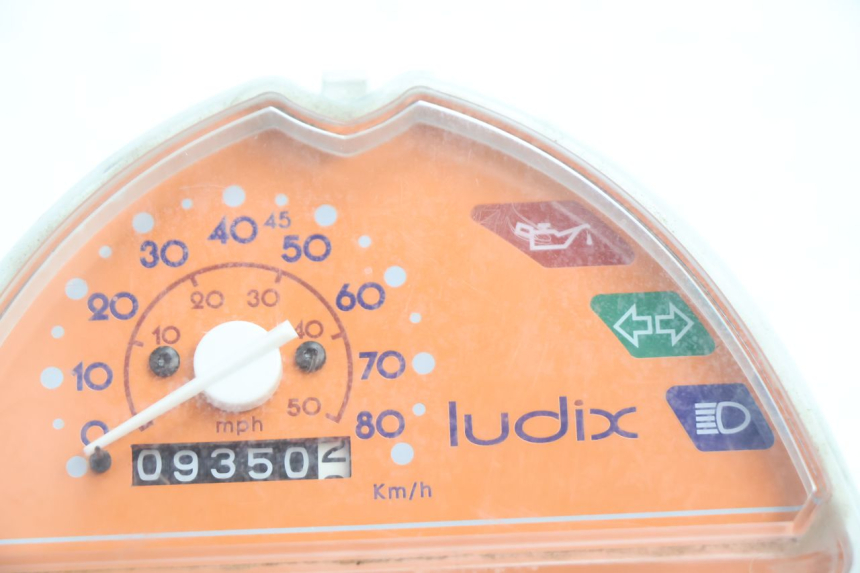 photo de CUENTA KILÓMETROS PEUGEOT LUDIX 50 (2008 - 2017) - Detalle de la pieza