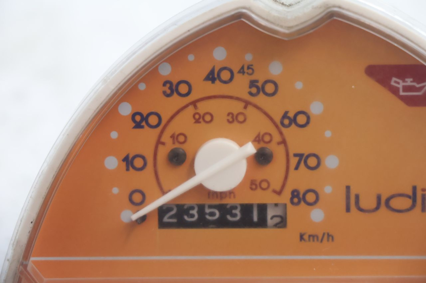 photo de VELOCIMETRO PEUGEOT LUDIX PRO 2T 50 (2010 - 2017) - Detalle de la pieza