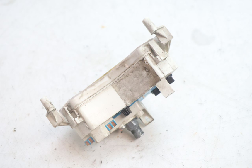 photo de VELOCIMETRO PEUGEOT LUDIX PRO 2T 50 (2010 - 2017) - Primer plano técnico