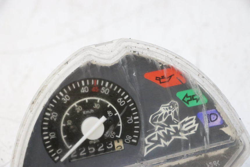 photo de VELOCIMETRO PEUGEOT LUDIX SNAKE 2T 50 (2004 - 2014) - Zoom estado de uso