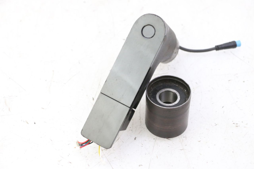 photo de VELOCIMETRO XIAOMI MI PRO 2 1 - Otra perspectiva