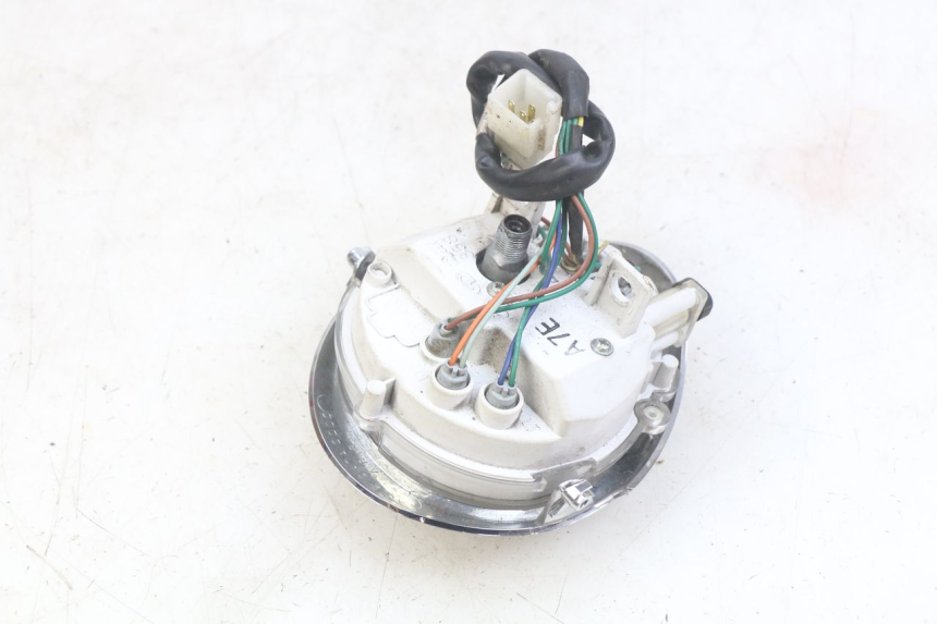 photo de CUENTA KILÓMETROS SYM MIO 50 (2011 - 2017) - Estado de la superficie y material