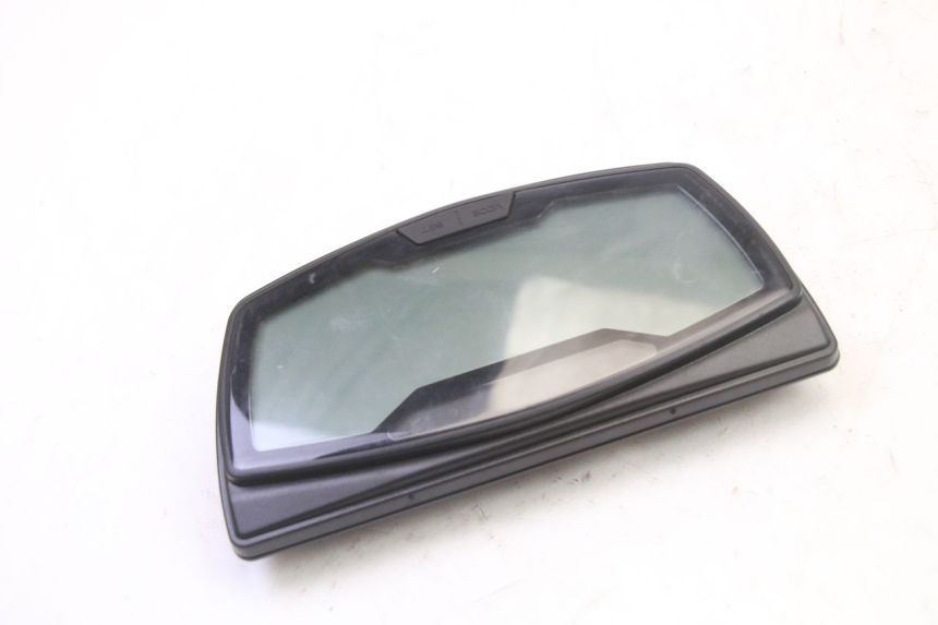 photo de VELOCIMETRO PIAGGIO MP3 HPE 310 (2024 - 2025) - Otra perspectiva