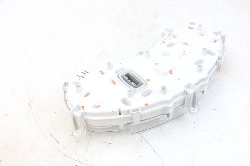 photo de VELOCIMETRO PIAGGIO MP3 HPE 300 (2019 - 2026) - Detalle de la pieza