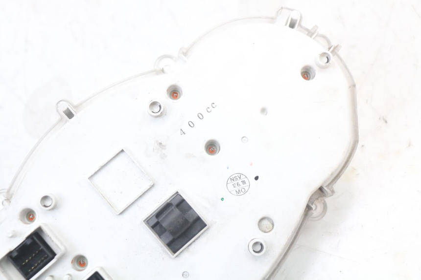 photo de CUENTA KILÓMETROS PIAGGIO MP3 LT 400 (2007 - 2012) - Características distintivas