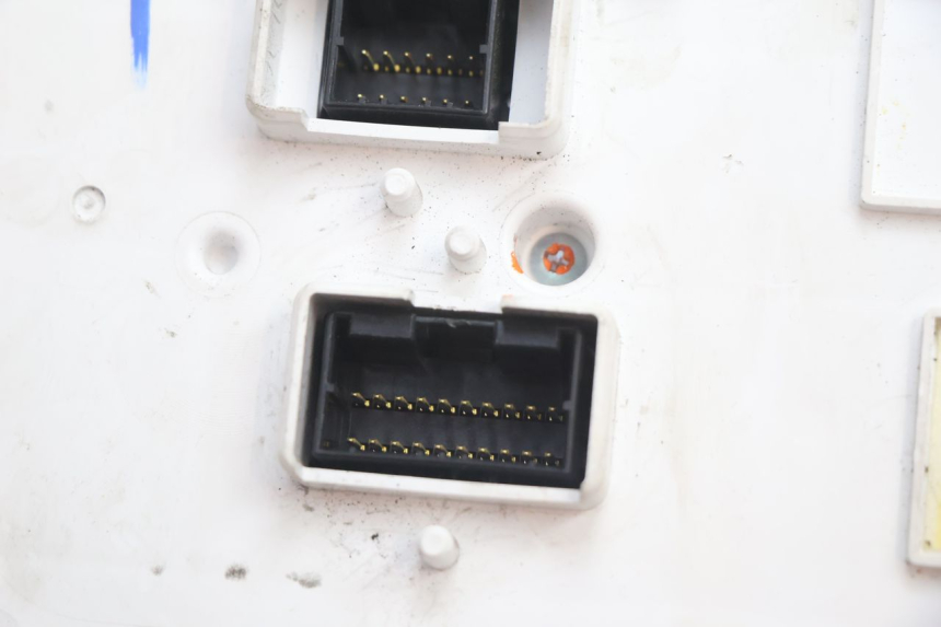 photo de CUENTA KILÓMETROS PIAGGIO MP3 LT 300 (2010 - 2016) - Recambio usado revisado
