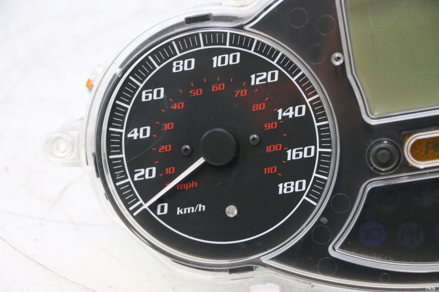 photo de CUENTA KILÓMETROS PIAGGIO MP3 LT 400 (2007 - 2012) - Foto de producto adicional