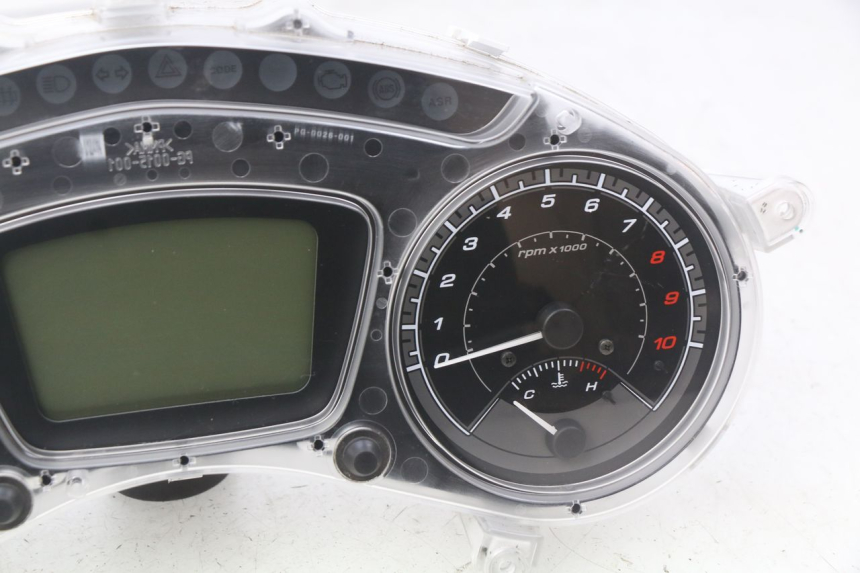 photo de VELOCIMETRO PIAGGIO MP3 500 (2014 - 2017) - Zoom sobre los componentes