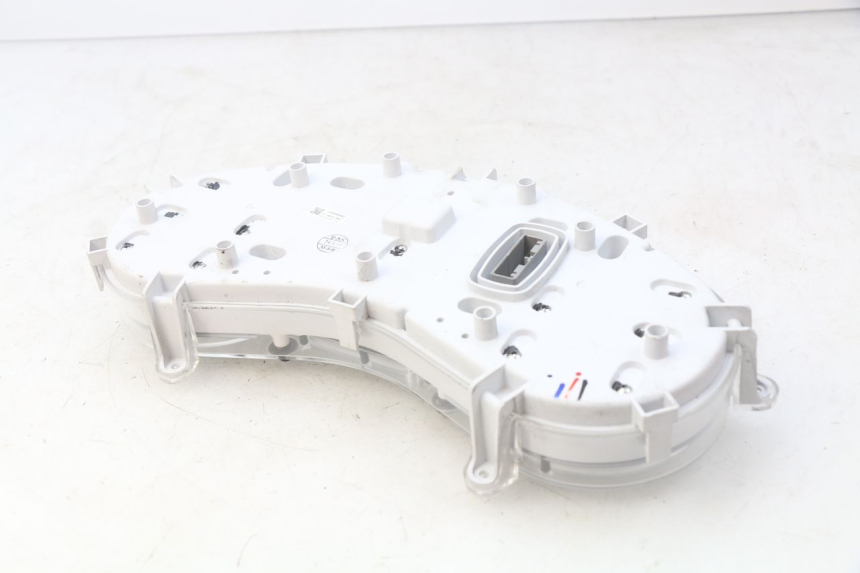 photo de VELOCIMETRO PIAGGIO MP3 500 (2014 - 2017) - Zoom estado de uso