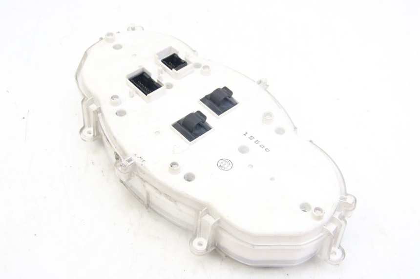 photo de CUENTA KILÓMETROS PIAGGIO MP3 125 (2006 - 2014) - Estado de la superficie y material