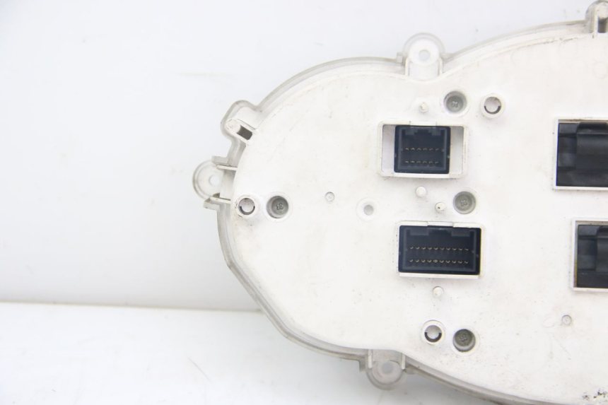 photo de CUENTA KILÓMETROS PIAGGIO MP3 125 (2006 - 2014) - Marcados y referencias originales