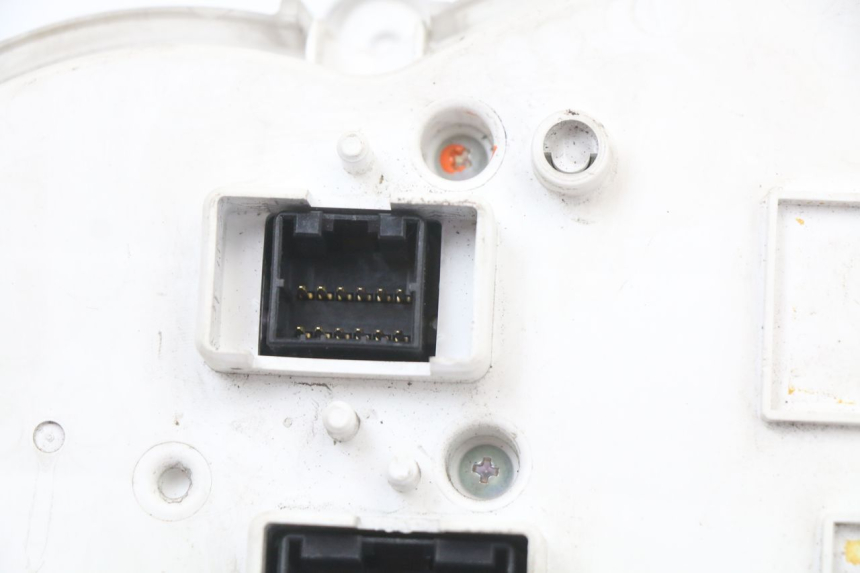 photo de CUENTA KILÓMETROS PIAGGIO MP3 125 (2006 - 2014) - Otra vista del artículo