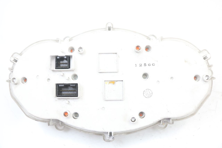 photo de CUENTA KILÓMETROS PIAGGIO MP3 125 (2006 - 2014) - Marcados y referencias originales