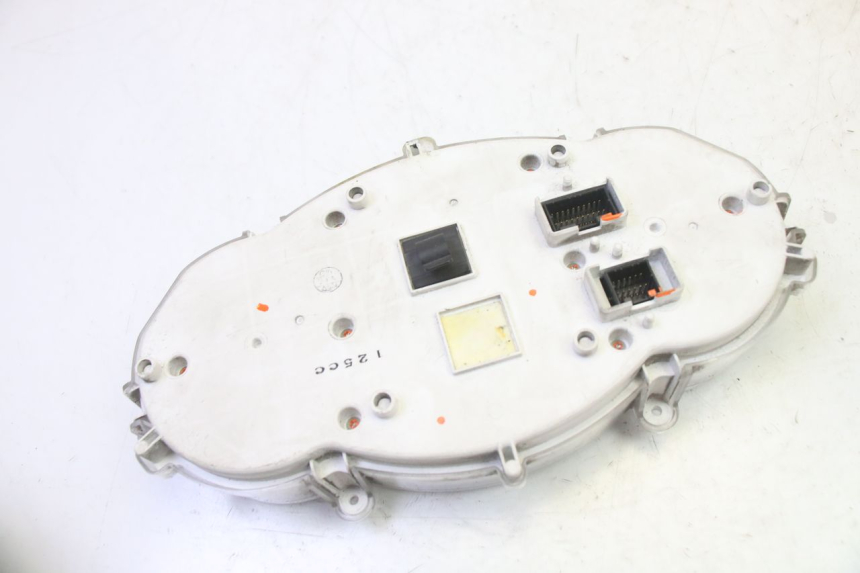 photo de CUENTA KILÓMETROS PIAGGIO MP3 125 (2006 - 2014) - Otra vista del artículo