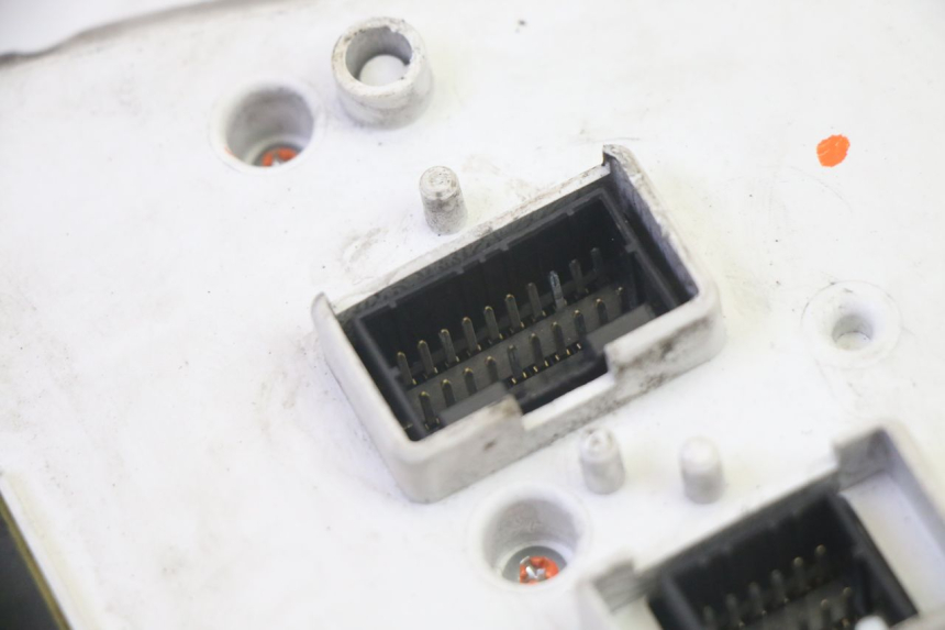 photo de VELOCIMETRO PIAGGIO MP3 RL 250 (2006 - 2010) - Características distintivas