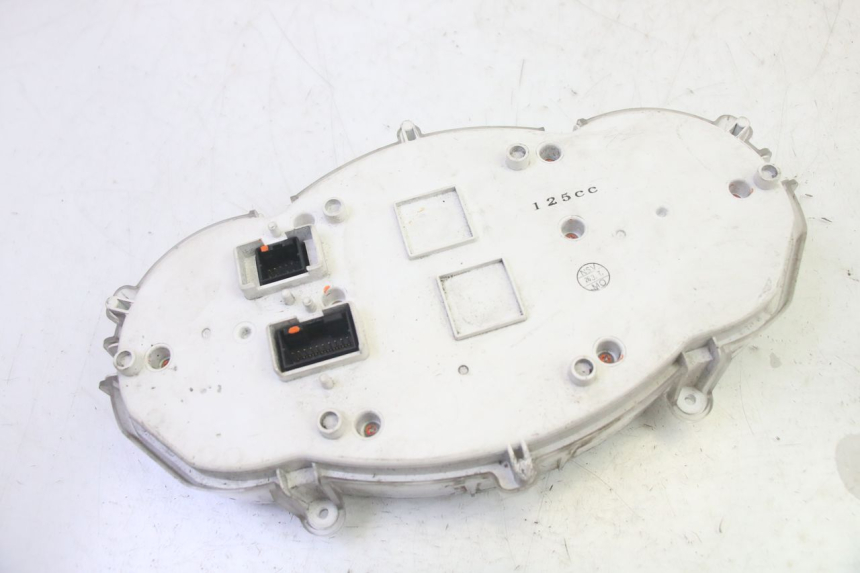 photo de CUENTA KILÓMETROS PIAGGIO MP3 125 (2006 - 2014) - Marcados y referencias originales