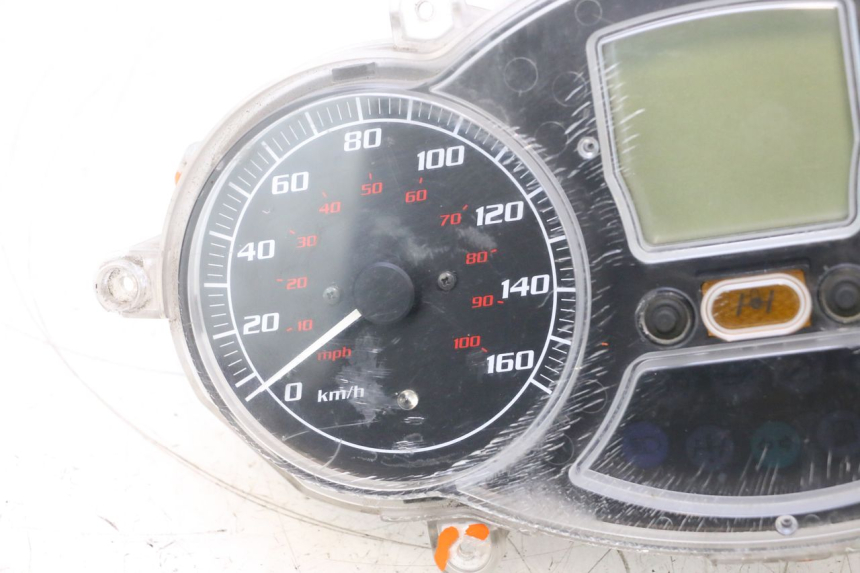 photo de VELOCIMETRO PIAGGIO MP3 RL 250 (2006 - 2010) - Zoom estado de uso